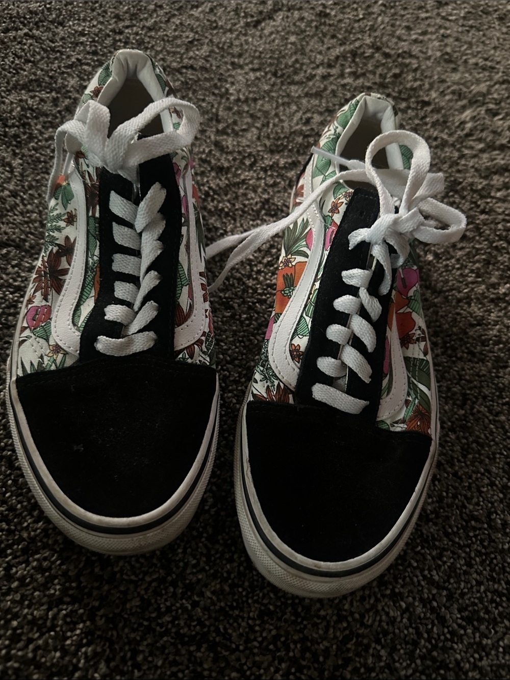 Vans Unisex Floral Low-Top Sneakers Black, White & Multicolor 7.5 Concert Fun
